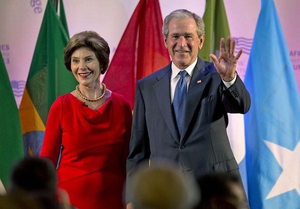 Aυτοί είναι οι 10 πιο αγαπημένοι σελεμπριτοπαππούδες της σόου μπιζ! (εικόνες)