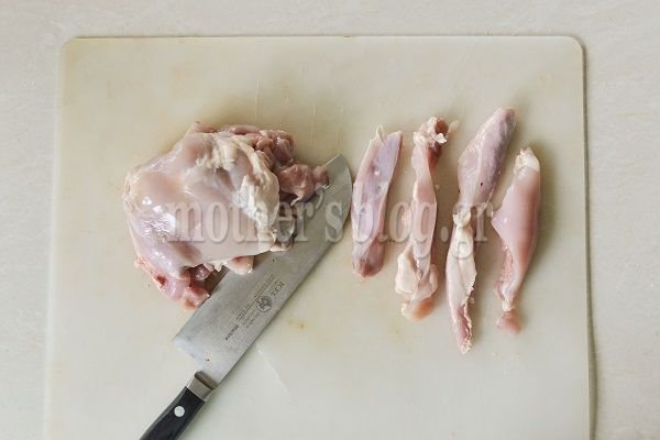 Συνταγή για τέλειο κοτόπουλο πανέ με φιστίκι Αιγίνης και ντιπ γιαουρτιού από τον Γιώργο Γεράρδο