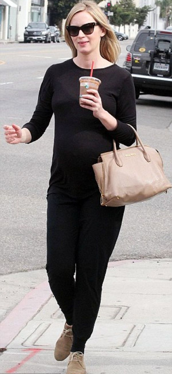 Επιτέλους! Μία σταρ του Χόλιγουντ, φυσιολογική λεχώνα! (εικόνες)