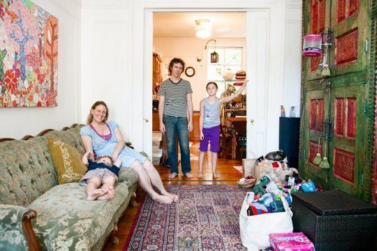 Τα τετραγωνικά δεν φέρνουν την ευτυχία! Οι ευτυχισμένες οικογένειες ζουν σε μικρά σπίτια! (εικόνες)