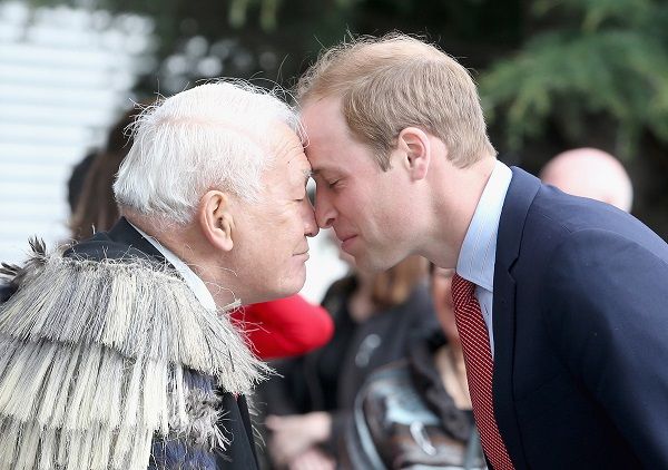 Οι 10 πιο αστείες εικόνες από την περιοδεία του βασιλικού ζεύγους στην Αυστραλία