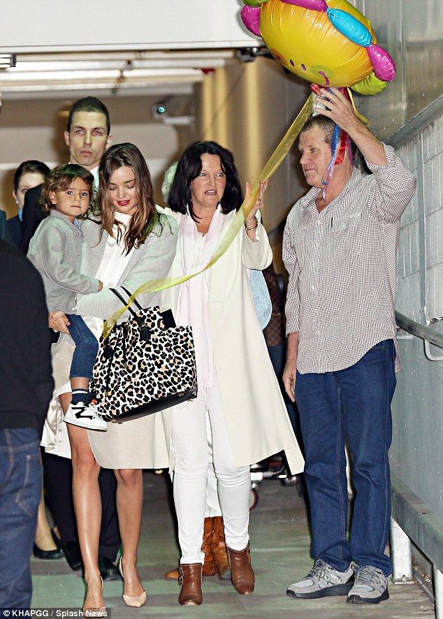 «Καλώς ήρθες μανούλα»! Έκπληξη για διάσημο μοντέλο από τον 3χρονο γιο της (εικόνες)