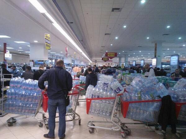 «Βοήθεια για την Σερβία»: Μια προσωπική ιστορία από κάτοικο της χώρας για το πώς βίωσαν τις καταστροφικές πλημμύρες