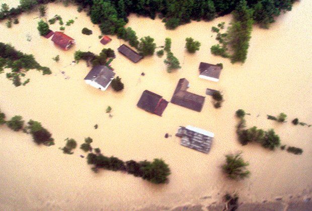 Εκκληση βοήθειας από την πλημμυρισμένη Σερβία: Ας βοηθήσουμε όπως μπορούμε
