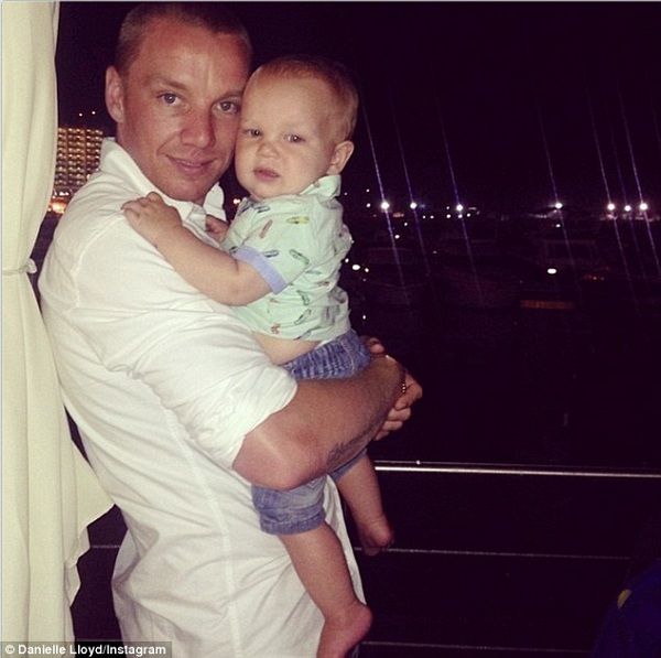 Εχει ένα από τα πιο γυμνασμένα κορμιά της σόου μπιζ κι είναι μητέρα 3 παιδιών! (εικόνες)