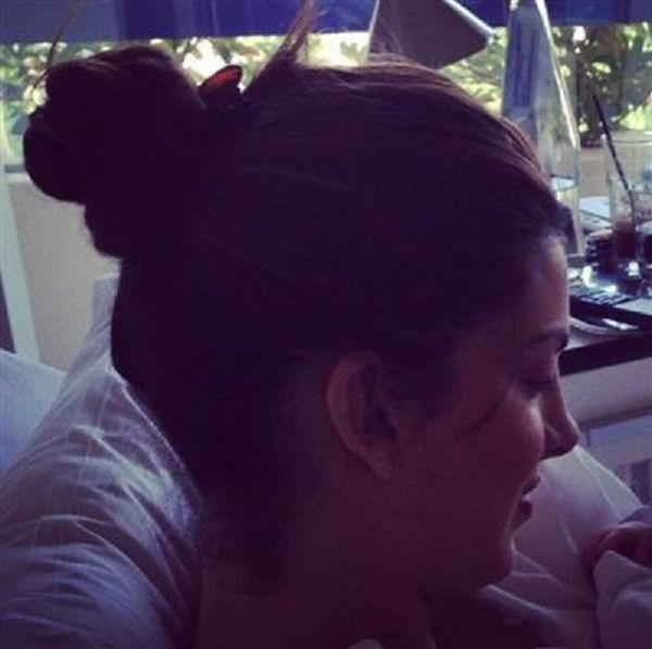 Δείτε τις πρώτες φωτογραφίες της Σταματίνας Τσιμτσιλή με τη νεογέννητη κορούλα της!