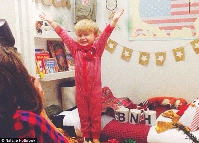 Άμα έχεις φαντασία... Δείτε τα παιδιά που κοιμούνται στην ντουλάπα τους και το λατρεύουν! (εικόνες)