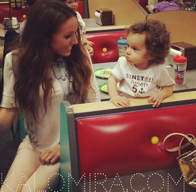 Καλομοίρα: Η περήφανη μαμά, μας παρουσιάζει τα διδυμάκια της! Πόσο μεγάλωσαν!