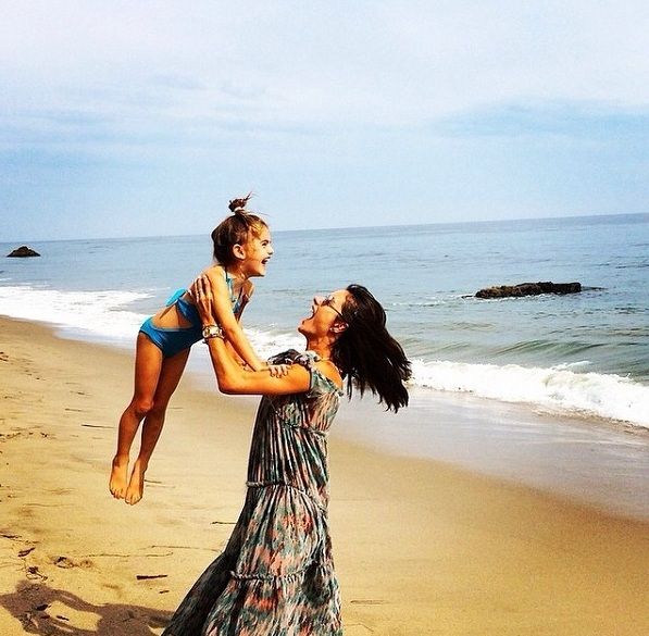 Αλεσάντρα Αμπρόσιο: Ποια είναι η πηγή θετικής ενέργειάς της; (εικόνα)