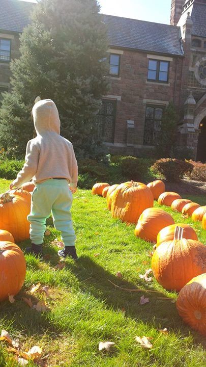 Ποια διάσημη τραγουδίστρια είναι το κοριτσάκι της φωτογραφίας;