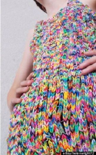 Δείτε τι άλλο φτιάχνουν με τα λαστιχάκια, εκτός από βραχιόλια!