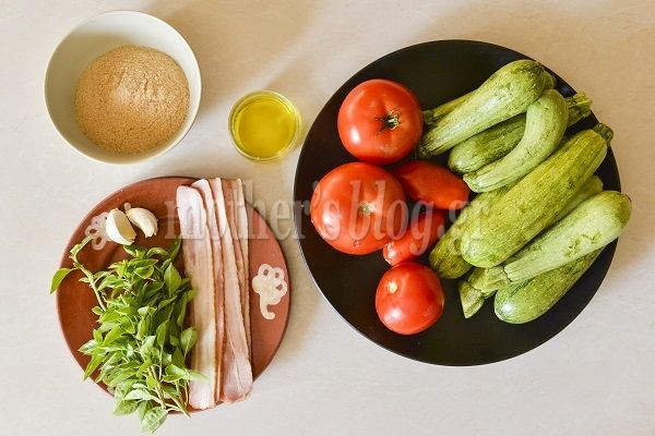 Κολοκυθάκια φούρνου με φρέσκια ντομάτα από τον Γιώργο Γεράρδο