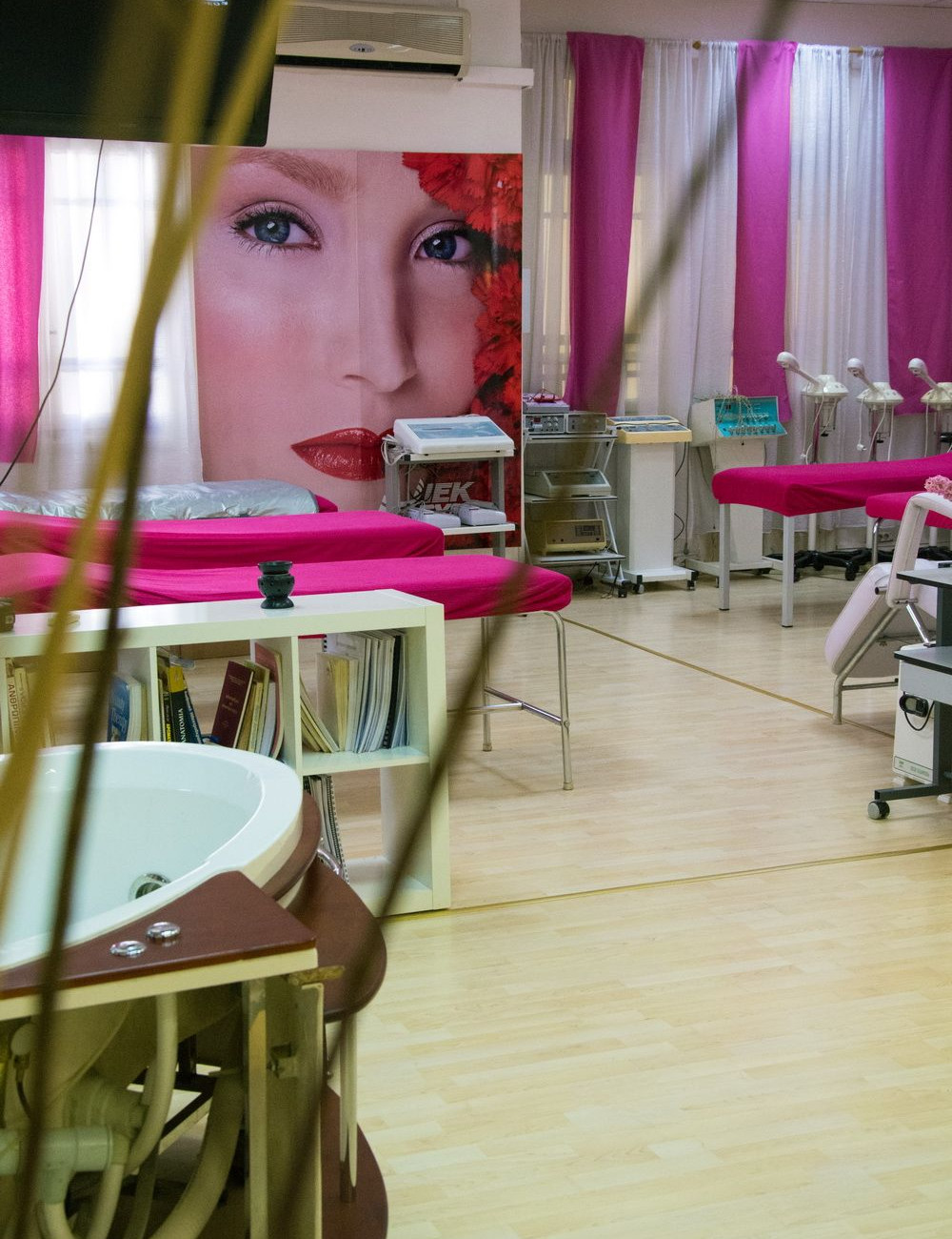 Σπούδασε Ομορφιά & Μόδα στα Ι.ΙΕΚ ΞΥΝΗ & κάνε την Επιτυχία σου ΜΟΝΟΔΡΟΜΟ!