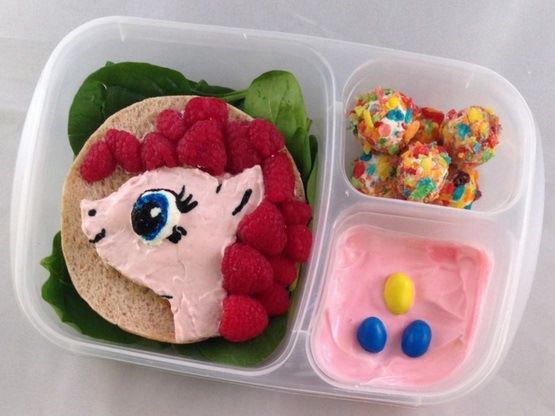 Θέλετε νέες ιδέες για το κολατσιό των παιδιών σας; Δείτε τι φτιάχνει αυτός ο μπαμπάς και αντιγράψτε τον!