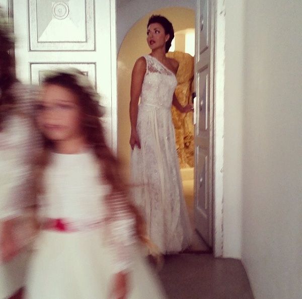 Δείτε τη Σίσσυ Φειδά ντυμένη νυφούλα