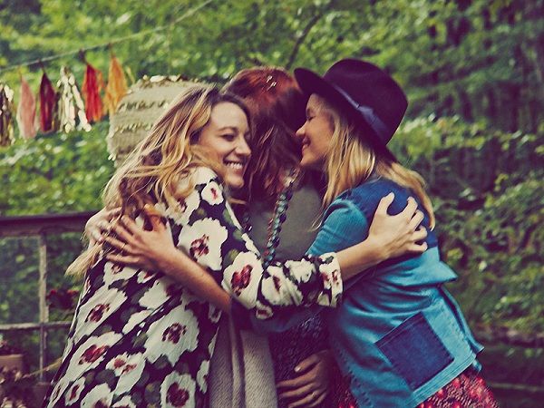 Δείτε ποια διάσημη ηθοποιός έκανε φθινοπωρινό baby shower στην εξοχή!