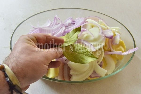 Μπακαλιάρος πλακί με σκορδάτο πουρέ λαχανικών, από τον Γιώργο Γεράρδο