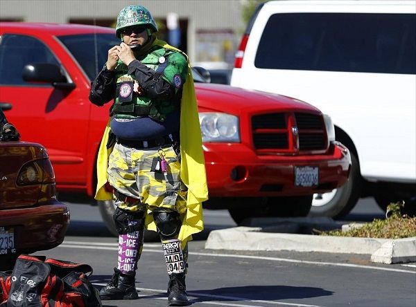 Θα ξετρελαθείτε! Υπερήρωες στην υπηρεσία του νόμου! (φωτογραφίες)