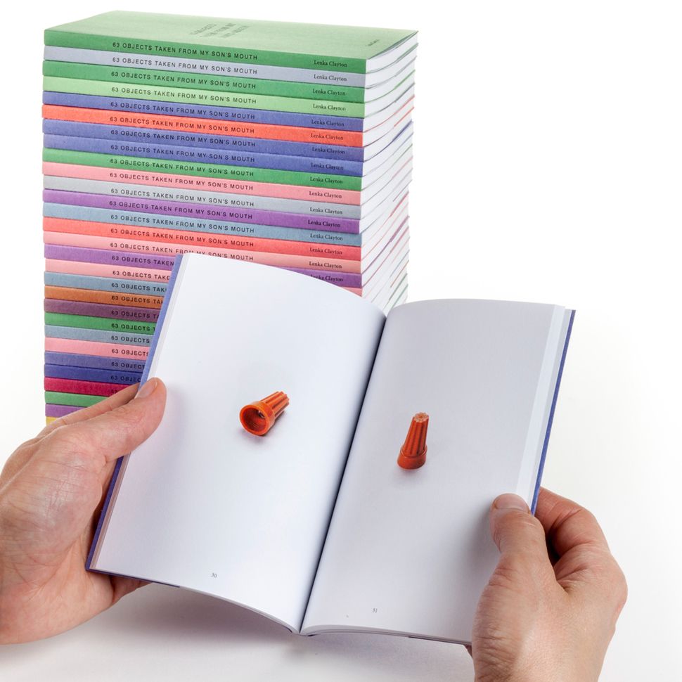 Η περίεργη συλλογή μιας μαμάς, από αντικείμενα που έβγαλε από το στόμα του παιδιού της!