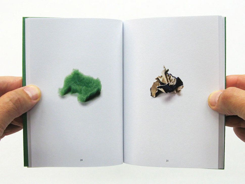 Η περίεργη συλλογή μιας μαμάς, από αντικείμενα που έβγαλε από το στόμα του παιδιού της!