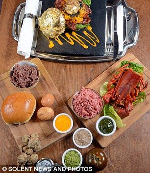 Και όμως, αυτό το burger στοιχίζει 1100 λίρες αγγλίας. Δείτε γιατί (βίντεο&εικόνες)