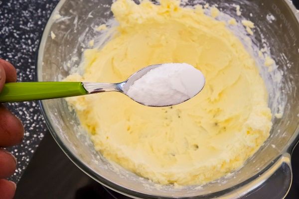 Αφράτοι κουραμπιέδες, από τον Γιώργο Γεράρδο!