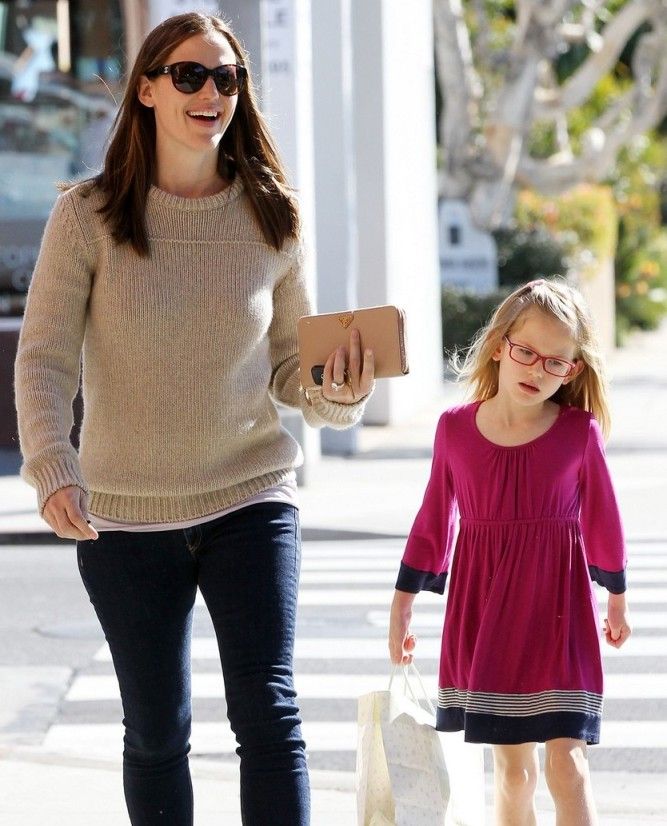 Σαν δυο σταγόνες νερό: Παιδιά που είναι ολόιδια με τους διάσημους γονείς τους! (εικόνες)