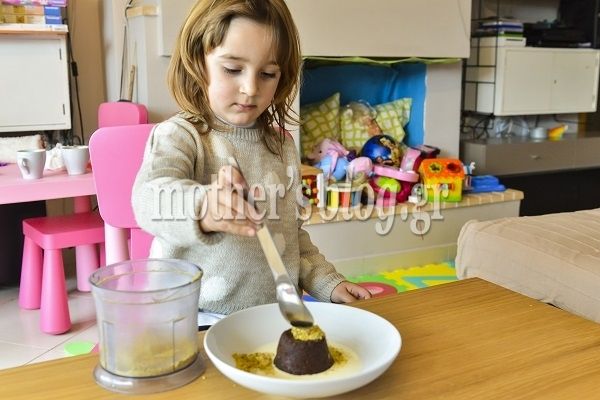 Σοκολατένιο σουφλέ με άρωμα πορτοκάλι, από το Γιώργο Γεράρδο!