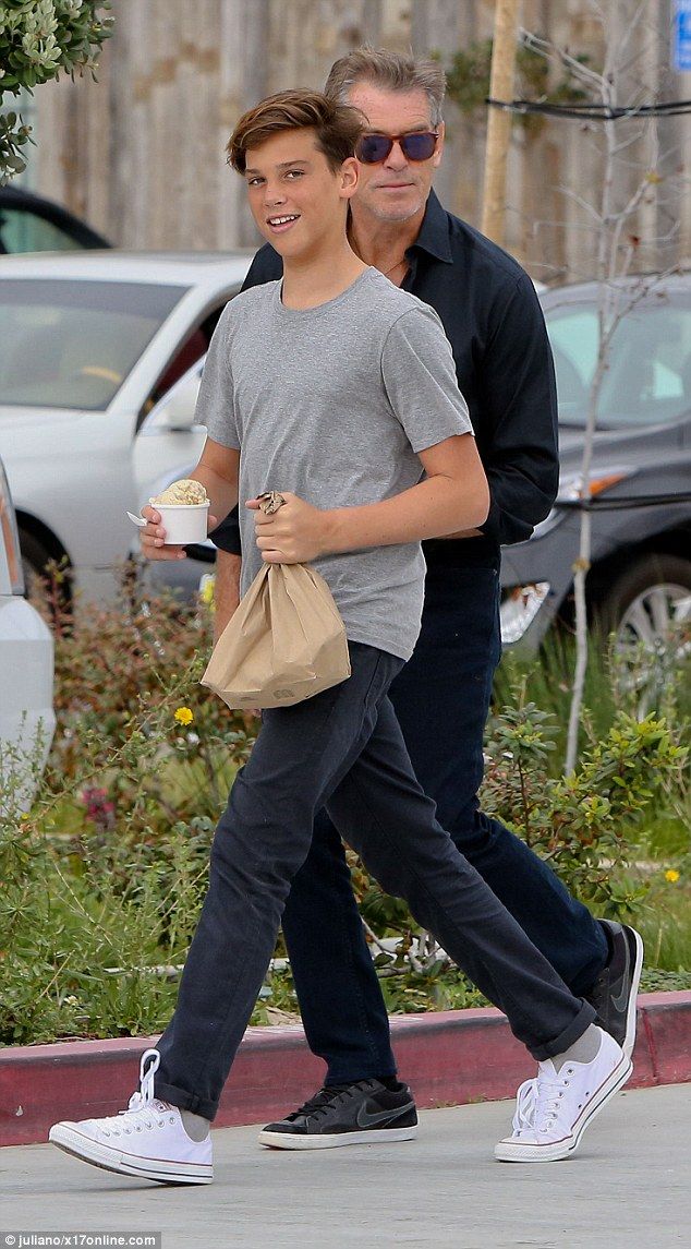 Πιρς Μπρόσναν: Δείτε για πρώτη φορά το γιο του! Του μοιάζει; (εικόνες)