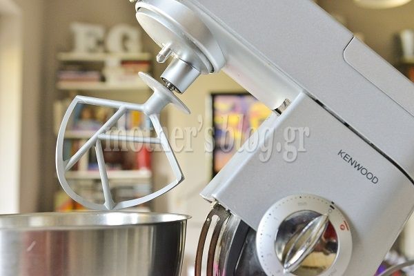 Μπάρες δημητριακών με μέλι, φιστίκια Αιγίνης και βερίκοκα, από το Γιώργο Γεράρδο!