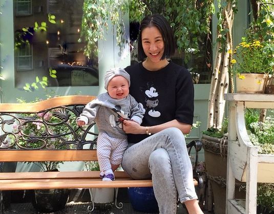 16 όμοια ντυσίματα μαμάς και κόρης που ζηλέψαμε! (εικόνες)