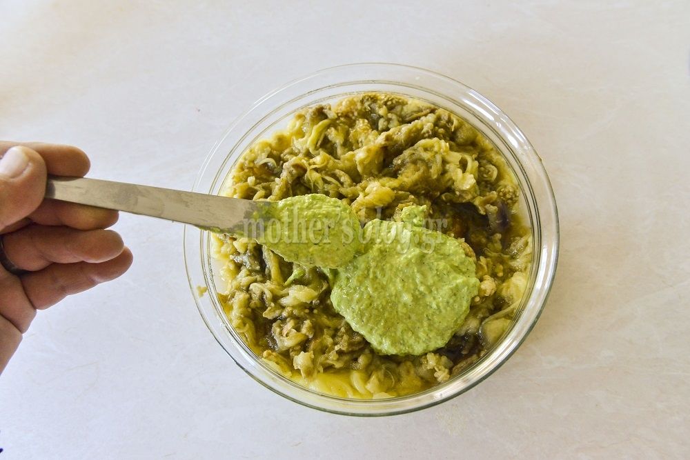 Μελιτζανοσαλάτα με ταχίνι και φρέσκο κρεμμυδάκι, από τον Γιώργο Γεράρδο