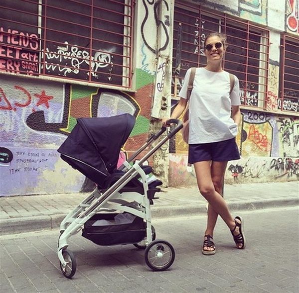 Βίκυ Καγιά: Η πρώτη φωτογραφία με τη νεογέννητη κόρη της! (εικόνα)