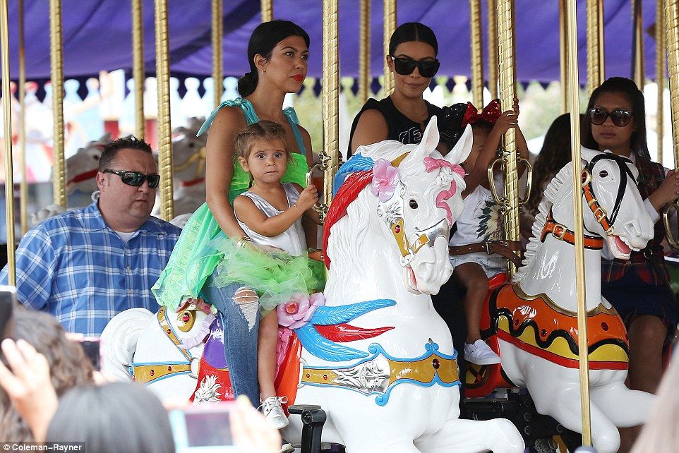 Δείτε πώς γιόρτασε η Κόρτνεϊ Καρντάσιαν, τα 3α γενέθλια της κόρης της Πενέλοπε! (εικόνες)