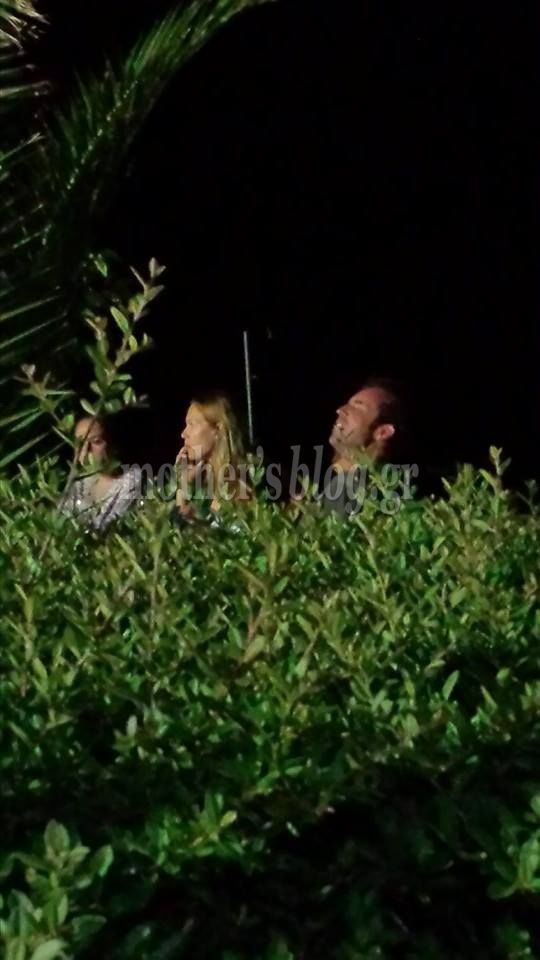 Αποκλειστικό Mothersblog: Η Βίκυ Καγιά στην Αγία Άννα οικογενειακώς! (εικόνες)