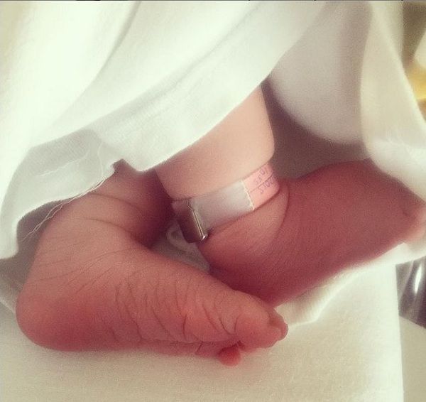 Ολυμπία Χοψονίδου: Αυτή είναι η πρώτη φωτογραφία του νεογέννητου μωρού της! (εικόνα)