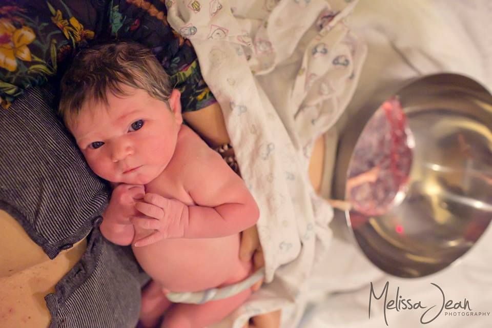 Αυτές είναι οι φωτογραφίες μητρότητας και γέννας, που το Instagram διέγραψε και απαγόρευσε!