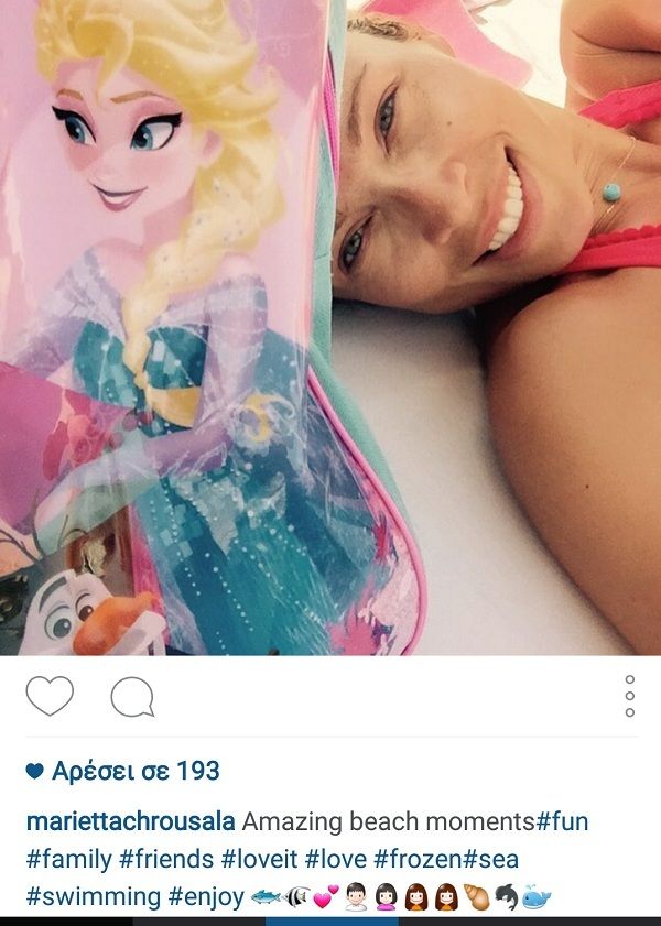 Μαριέττα Χρουσαλά: Δείτε τι τσάντα έχει το κοριτσάκι της στην παραλία! (εικόνα)