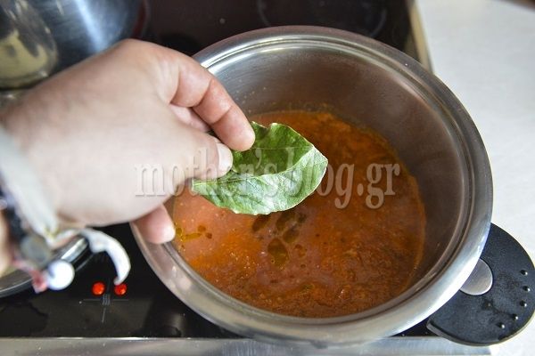 Μακαρονάδα με φρέσκια ντομάτα σε λιγότερο από 15 λεπτά από τον Γιώργο Γεράρδο