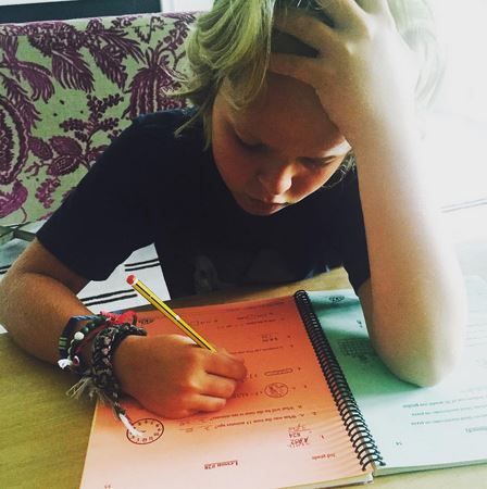 Γκουίνεθ Πάλτρου: Δε φαντάζεστε τι κάνει ο γιος της και τον βγάζει φωτογραφία! (εικόνα)