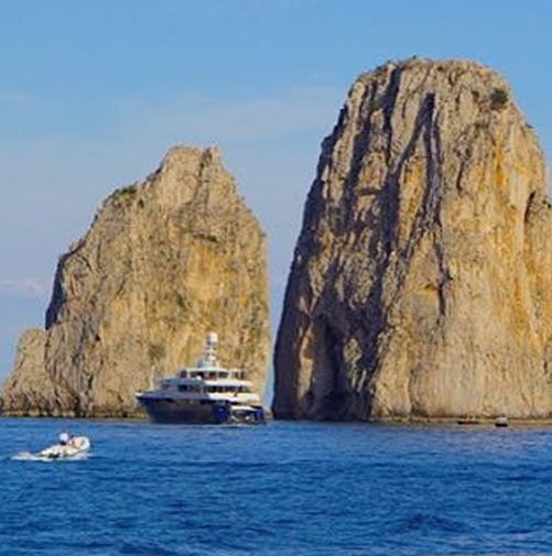 Οι οικογενειακές διακοπές της Μπιγιονσέ στο Κάπρι. Δείτε φωτογραφίες και βίντεο!