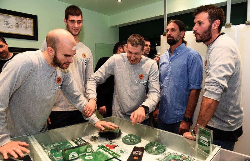 Λαμπερά ήταν τα εγκαίνια του PAO Shop στη Λεωφόρο Αλεξάνδρας