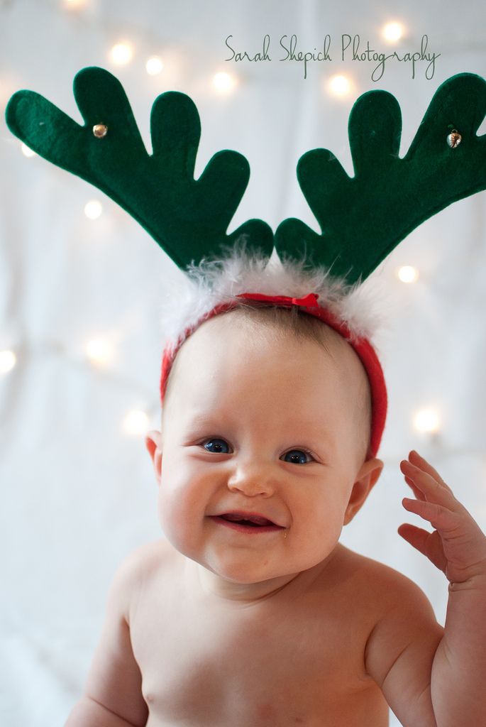 17 μοναδικές φωτογραφίες με μωράκια που ποζάρουν για πρώτη φορά ενόψει Χριστουγέννων!