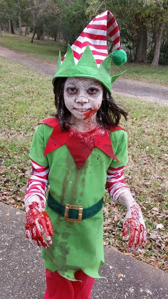 Η φωτογράφος των παιδιών... «ζόμπι» ξαναχτυπά με νέες χριστουγεννιάτικες φωτογραφίες!