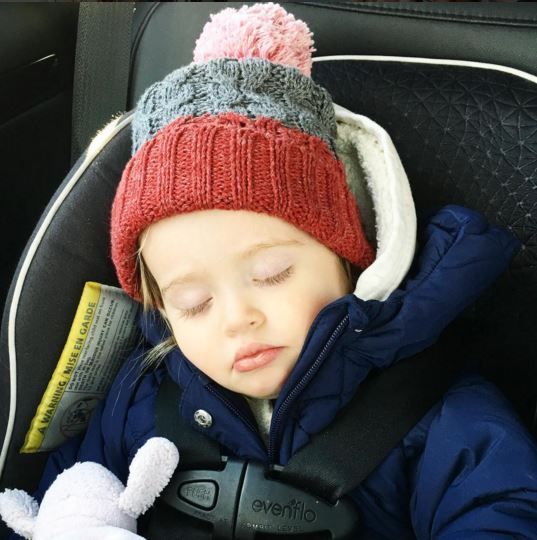 Μεγάλωσε πολύ! Δείτε ποια είναι η διάσημη μαμά της (εικόνες)