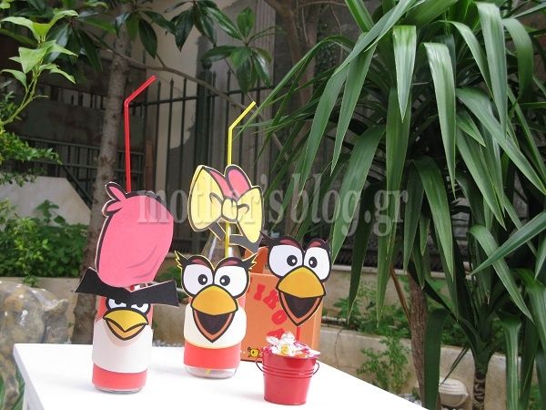 Φτιάξτε όμορφα μπουκάλια «έκπληξη» για το αποκριάτικο πάρτι των παιδιών σας.