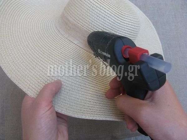 Πώς θα διακοσμήσετε το καπέλο σας! (εικόνες βήμα-βήμα)