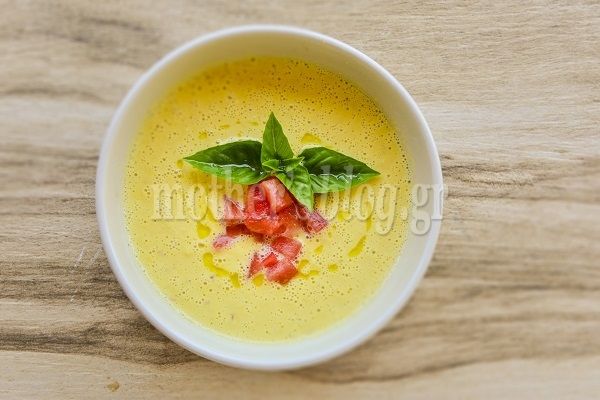 Καλοκαιρινή σούπα με καλαμπόκι από τον Γιώργο Γεράρδο