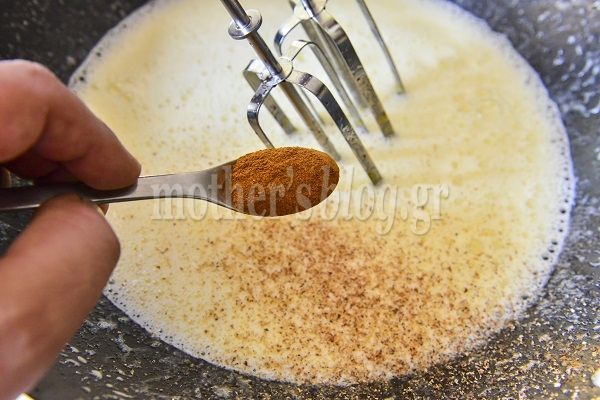 Ανάποδο κέικ μπανάνας με καραμέλα από τον Γιώργο Γεράρδο