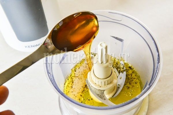 Δύο σε ένα: Μαρινάδα για κοτόπουλο και ντρέσινγκ για σαλάτα από τον Γιώργο Γεράρδο